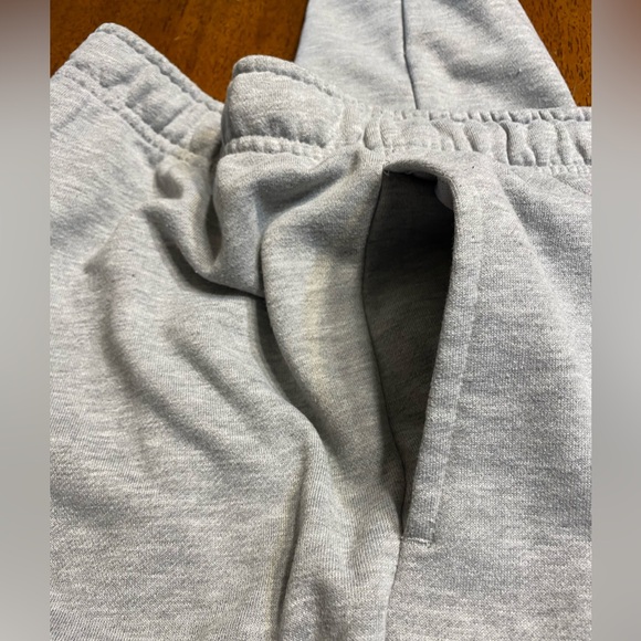 Nike dri fit fleece tapered track pants. Grey. Size small. - Picture 10 of 10